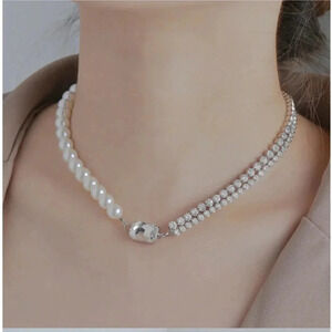 New splicing inlaid with square diamond necklace.